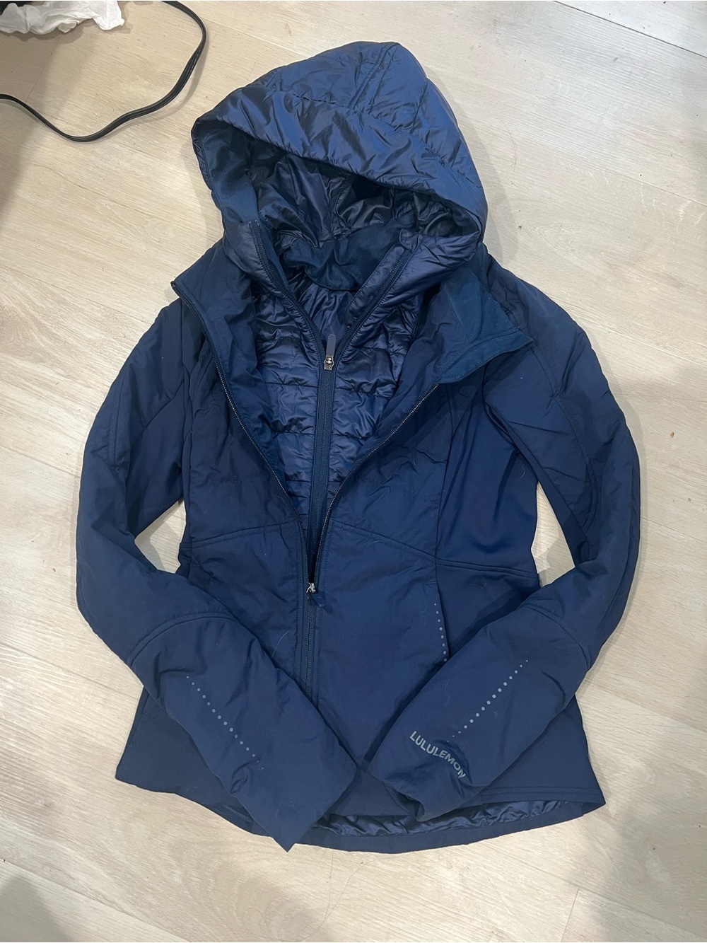 Lululemon Women's another mile jacket 4